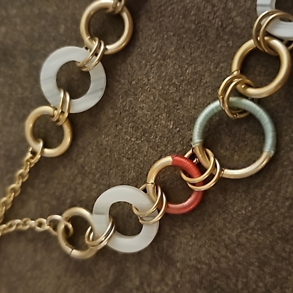 Layered Circle Link Chain Necklace - Picture 6 of 8